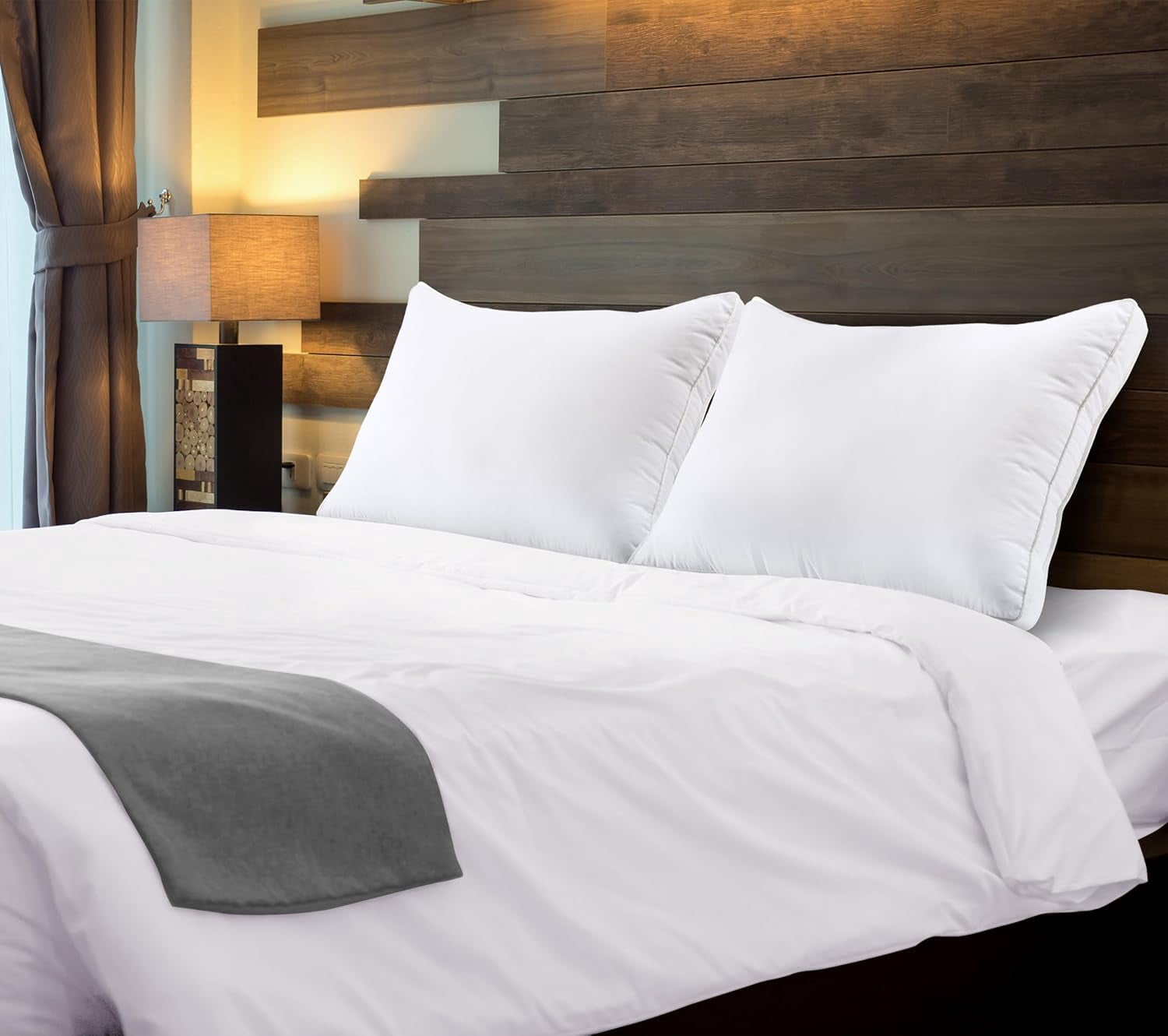 Bed Pillows for Sleeping Queen Size (White), Set of 4, Soft & Fluffy Pillow with Down Alternative Filling, Cooling, Hotel Quality, Gusseted Pillow for Back, Stomach or Side Sleepers