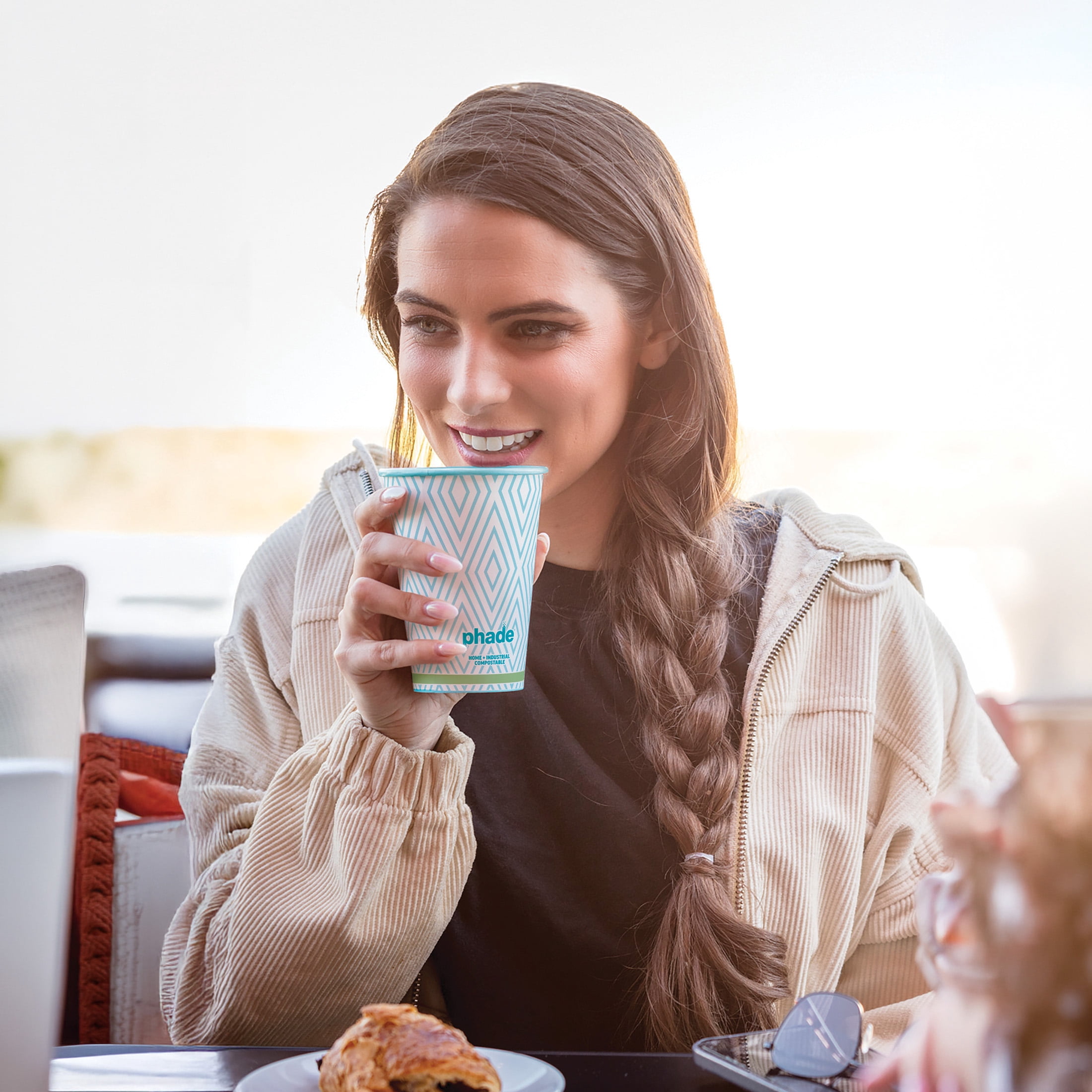 Phade 16 oz Compostable Paper Hot Cups with Lids, 20 Count, Blue Diamond Design
