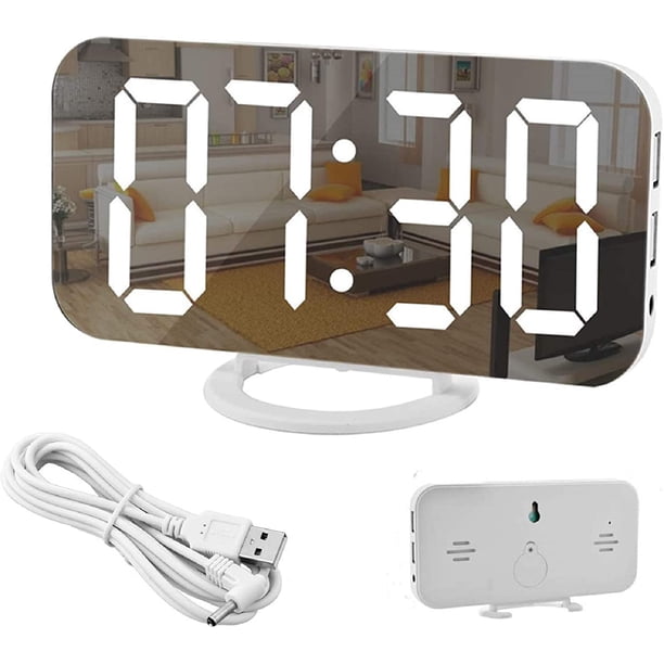 ZHAOCHENG Reloj despertador digital, pantalla grande LED de 6,5 pulgadas, espejo con modo de atenuación, brillo ajustable, 2 puertos de carga USB, botón de repetición grande para decoración del hogar,