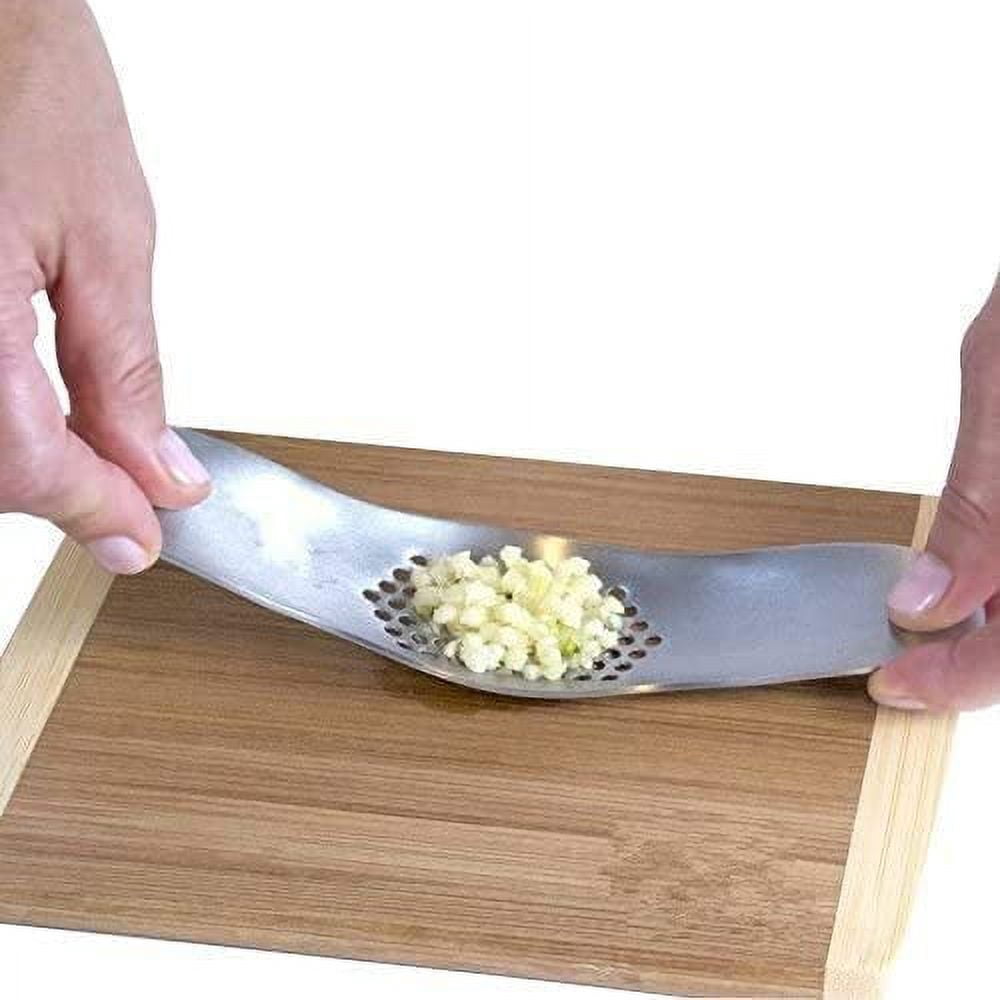 Garlic Press 304 Stainless Steel Rocker Mincer Food Grade with Silicone Peeler Garlics, Color Random