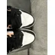 thumbnail image 4 of Ni - ke Ni - ke Air Jordan 1 Mid Arctic Orange Black Toe 554724-133 Men's Size 11, 4 of 5