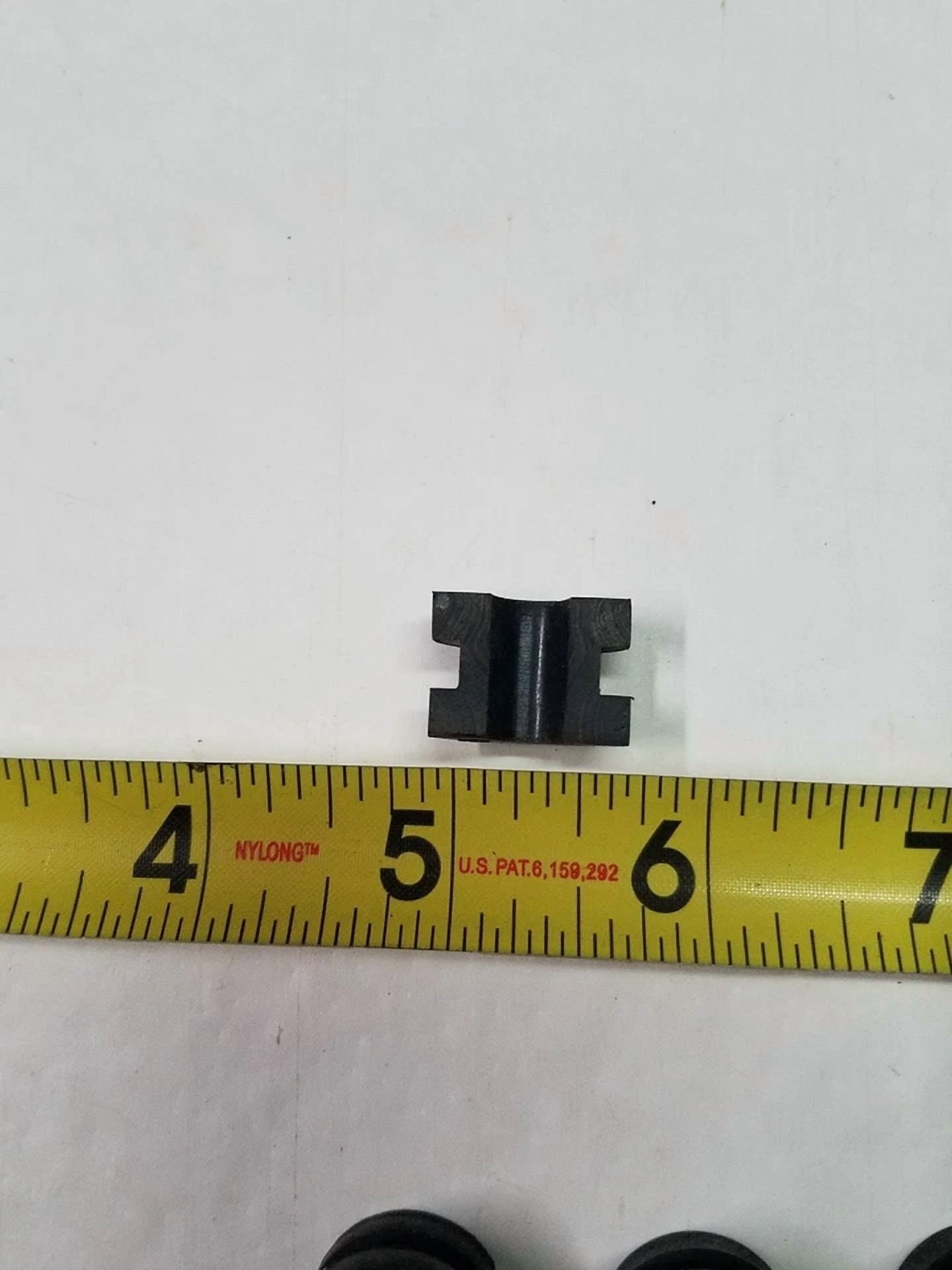 CIRCLE- 24 Rubber Grommets 1/4" Inner Diameter - Fits 1/2" Panel Hole