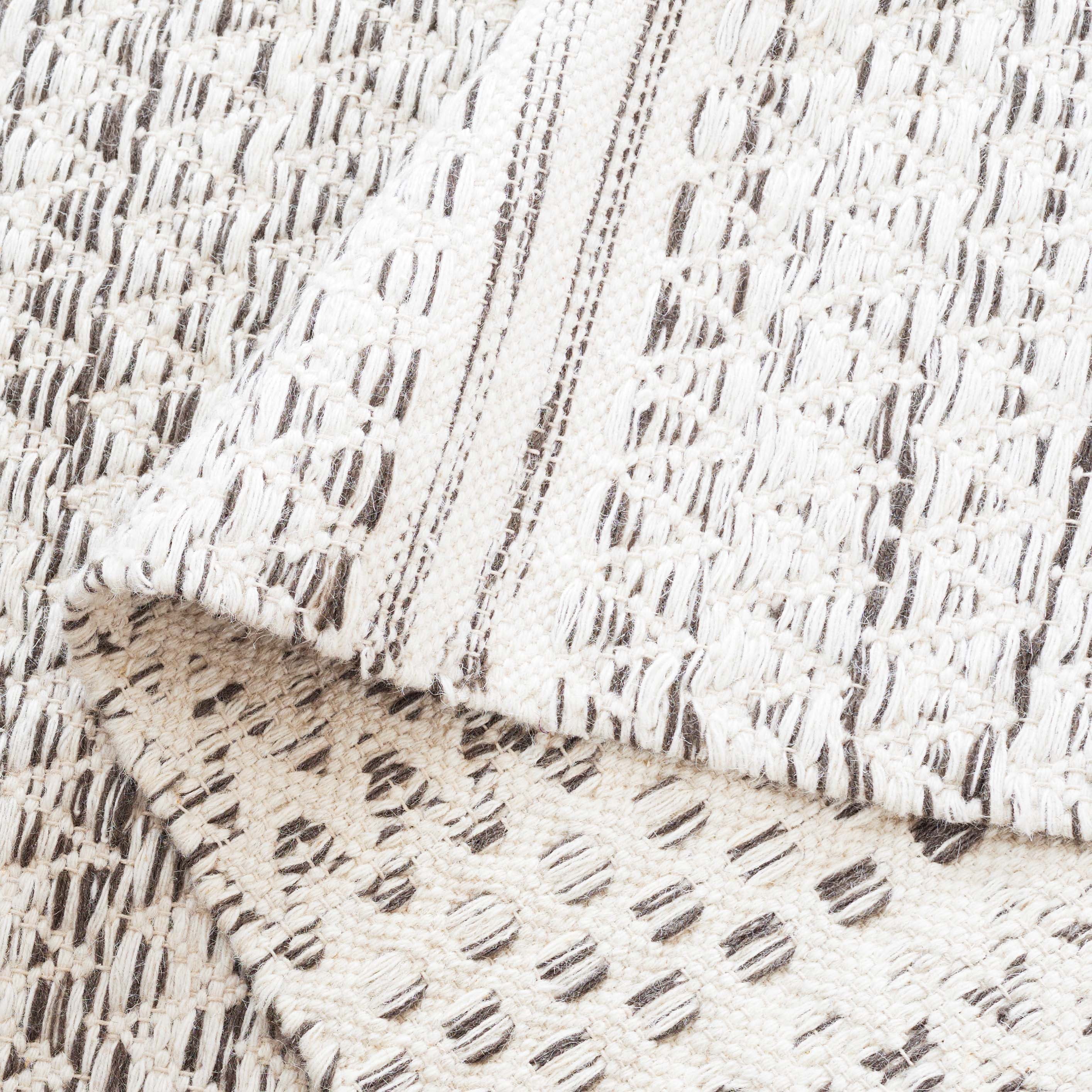 SAFAVIEH Kilim Blazhe Tribal Area Rug, Ivory/Brown, 4' x 6'