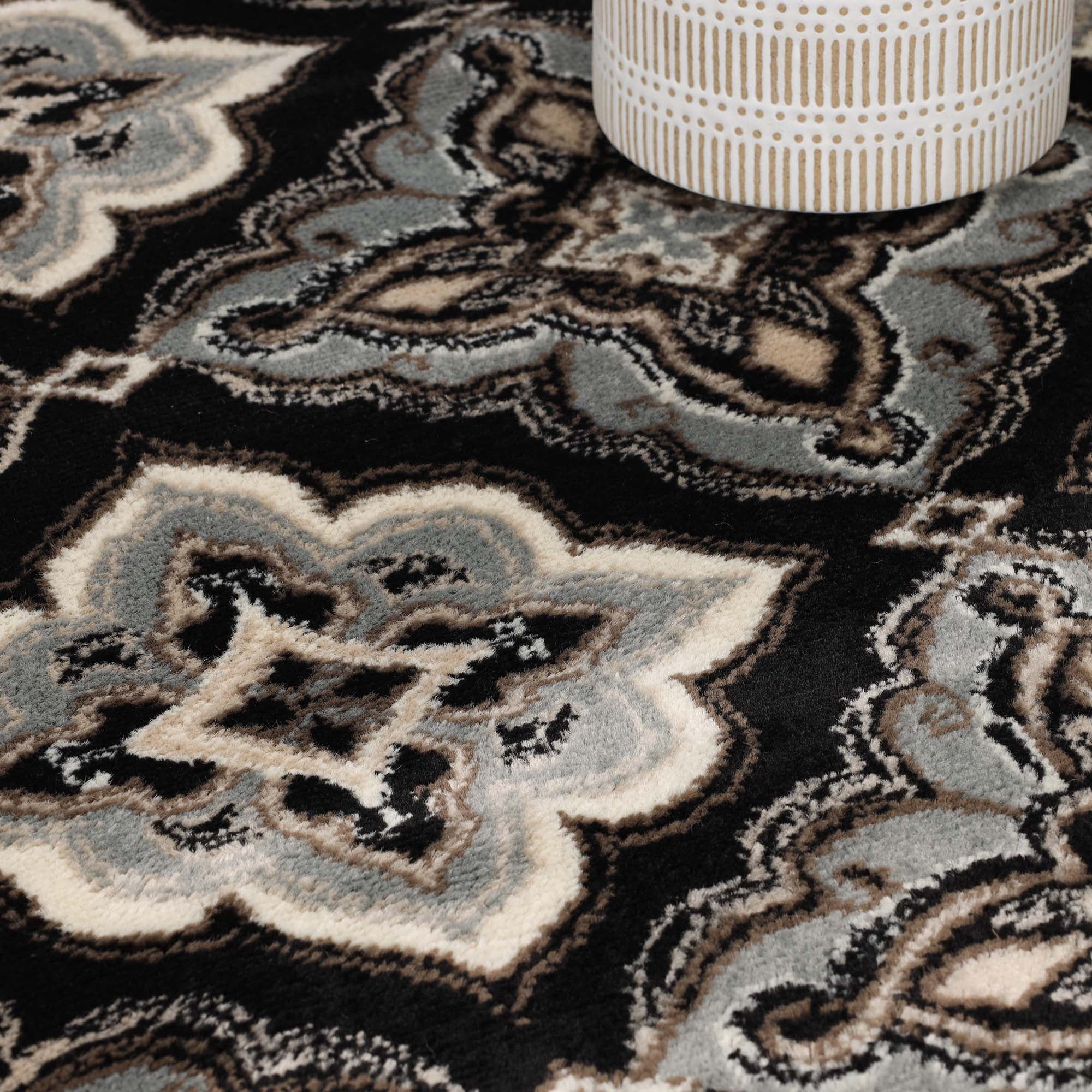 Superior Crawford Modern Medallion Indoor Area Rug, 8' x 10', Black