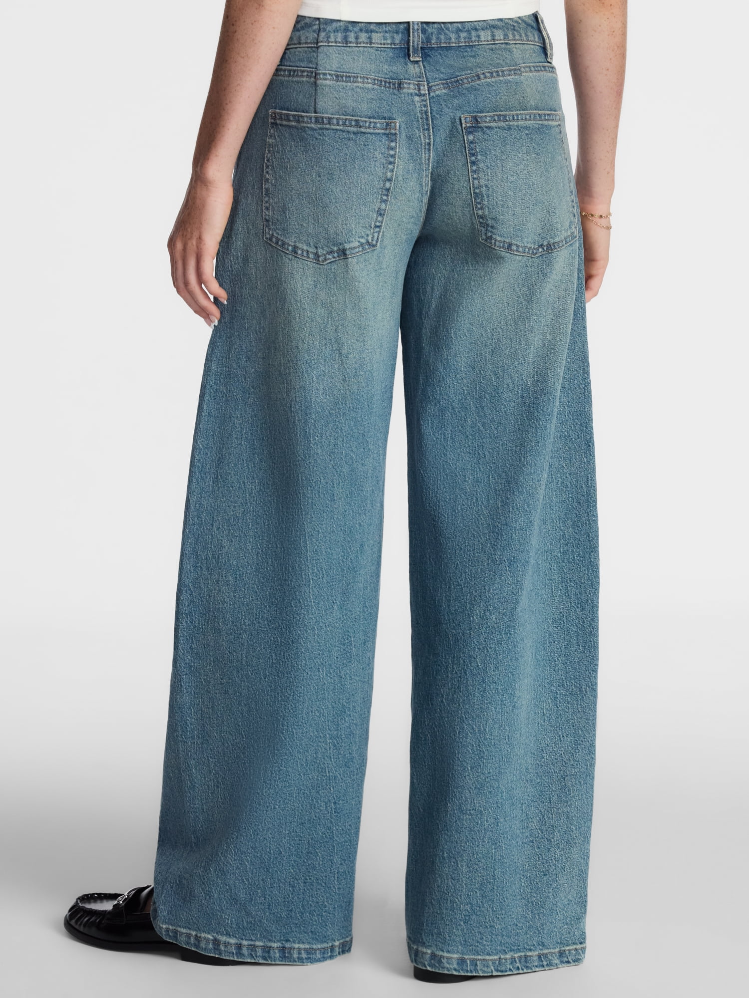 No Boundaries Ultra Baggy Jeans, 32.5'' Inseam, Women's and Women's Plus Sizes 00-4X