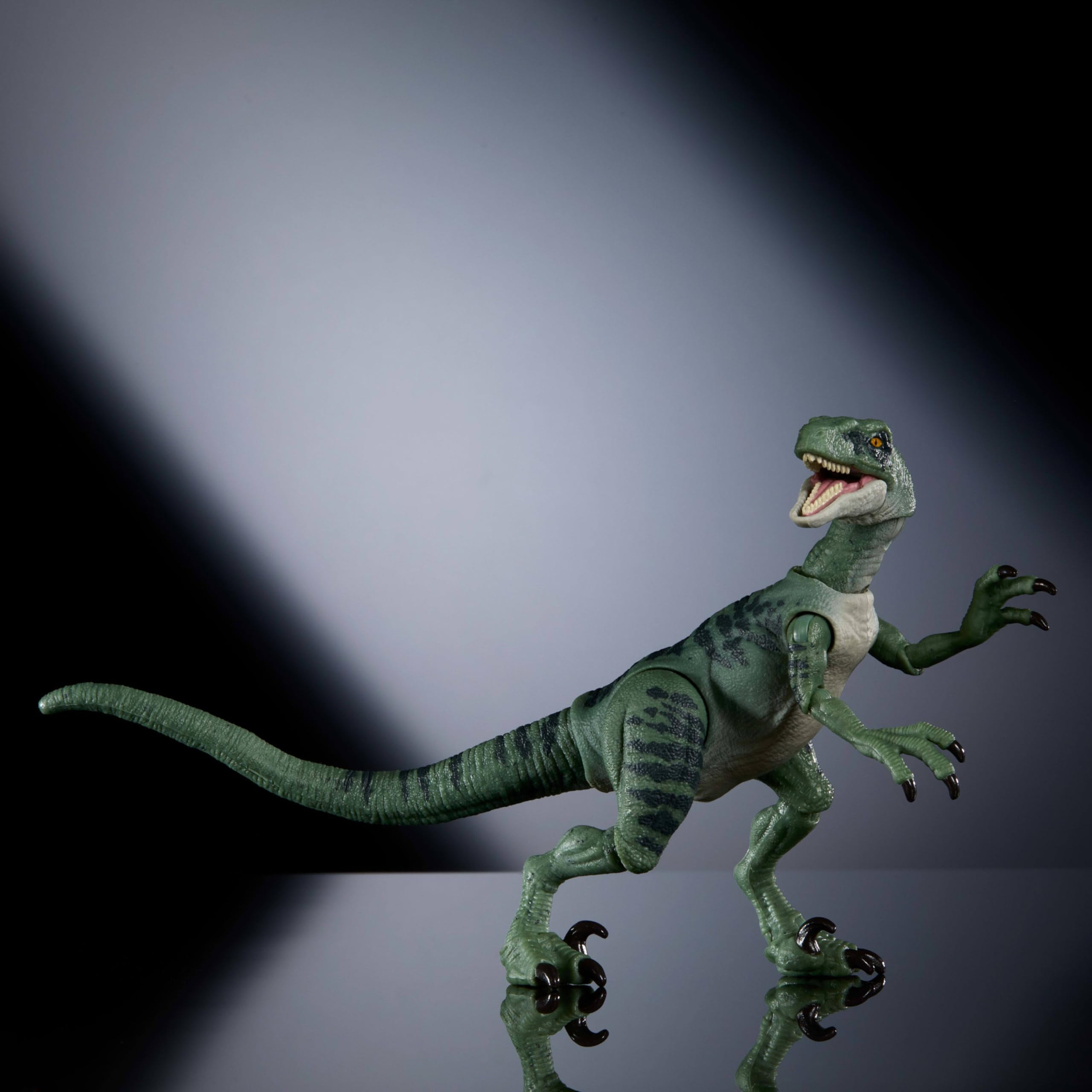 Jurassic World Hammond Collection - Velociraptor Delta Action Figure