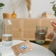 thumbnail image 4 of Pastillero Semanal de 7 Días con 28 Compartimentos | Dispensador Portátil de Medicamentos de Gran Capacidad | Planificador de Dosis para Mañana, Tarde y Noche | Pastillero de Viaje, 4 of 6