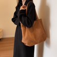 thumbnail image 2 of Monedero Gamuza para Mujer 1, 2 of 9