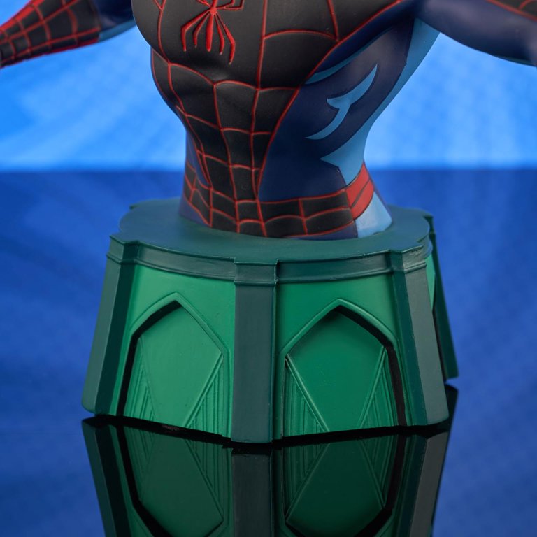 Spider-Man Life-Size Bust by Marvel