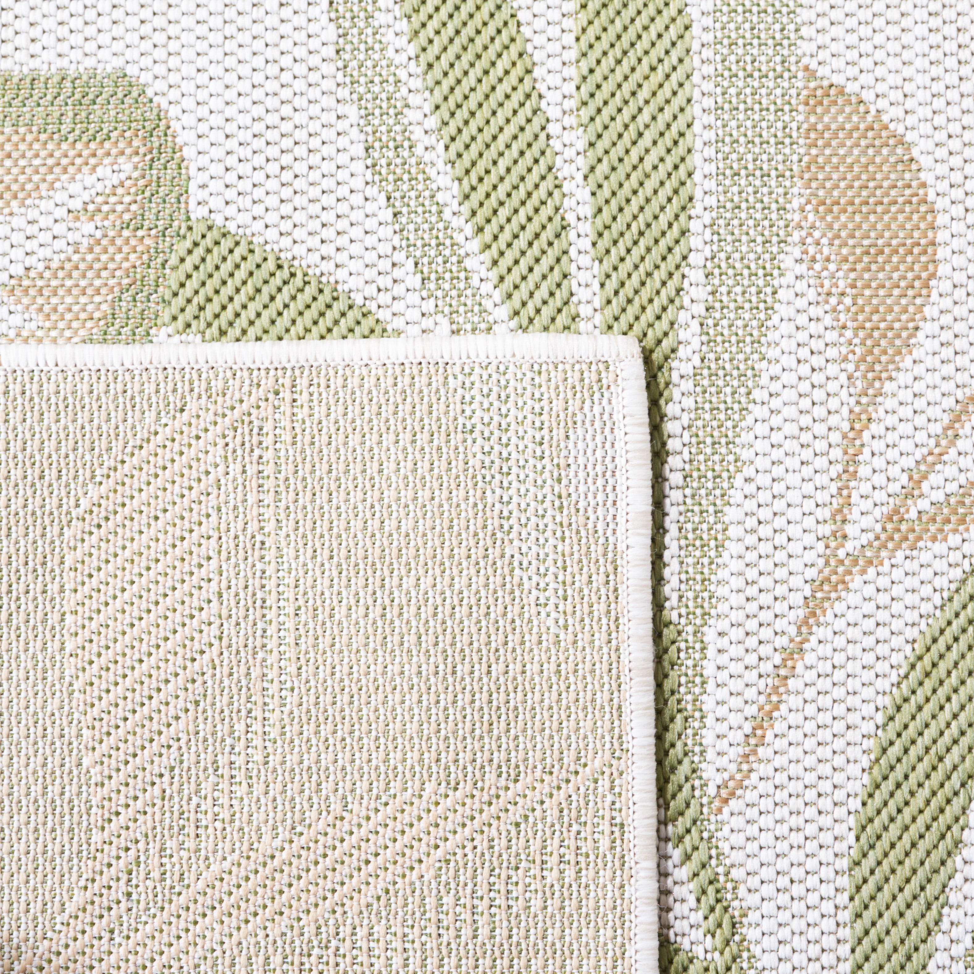 Safavieh Courtyard Gladwin Botanical Indoor/Outdoor Area Rug, Ivory/Green, 5'3" x 7'7"