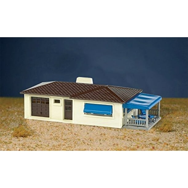 Bachmann Industries Plasticville U.S.A. Kit Ranch House (HO Scale