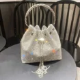 thumbnail image 2 of Bolso de mano de noche con borlas de diamantes para mujer, de lujo, de diseñador, con cadena, anillo de metal, asa, cristal brillante, para boda o fiesta, 2 of 5