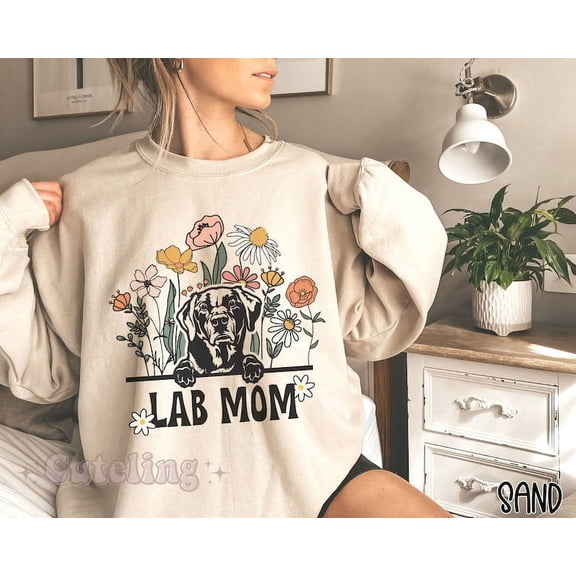 Lab Mom T-Shirt, Wildflowers Labrador Retriever Mom Shirt, Lab Mama Gift Tee, Dog Lover Shirt for Women