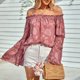 thumbnail image 2 of Top fruncido con volantes y hombros descubiertos para mujer, dobladillo suelto, manga larga acampanada, blusa con estampado de flores, camisa rosa oscuro S, 2 of 6