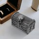 thumbnail image 4 of Cofre del tesoro con forma de calavera, organizador multifuncional de resina para guardar joyas, decoración de escritorio de Halloween para guardar objetos pequeños., 4 of 7