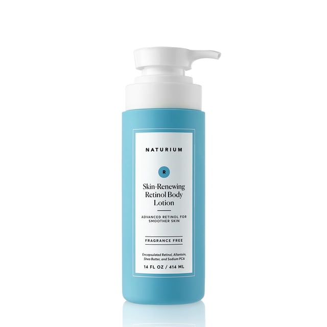 loción corporal naturium skin-renewing retinol 414ml jumbo Frontal, botella jumbo con bomba blanca; cilindro azul turquesa mate con etiqueta blanca que muestra la marca Naturium y texto del producto; boquilla dispensadora alta y envase liso; fondo de estudio blanco. Loción antienvejecimiento para renovar textura, tono y firmeza, adecuada para uso corporal diario.