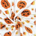 thumbnail image 2 of Manta de Halloween: Calabazas de Jack-O-Lantern con estampado de maíz dulce sobre suave terciopelo para sofá cama, sillón o dormitorio., 2 of 5
