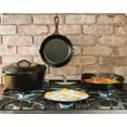 thumbnail image 2 of Hierro fundido Skillet Lodge de 12 pulgadas con soporte de mango de silicona Lodge NA, 2 of 6