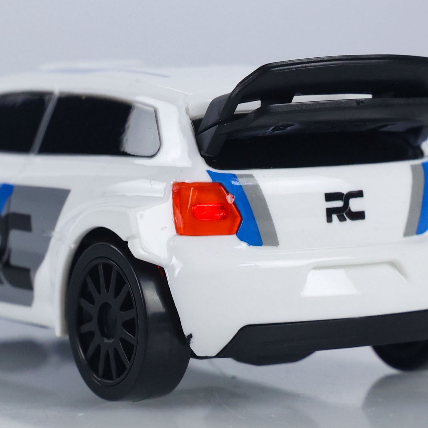2.4G 1/43 High Speed Radio Controlled Racing Car RC Drift Vehicle 4WD RTR Mini Model Toy Radio Battery for Children Gifts