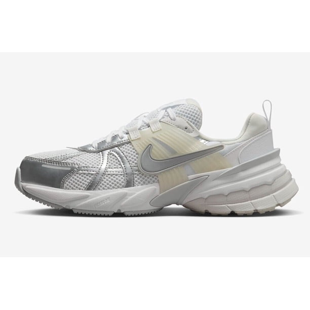 Women's Nike V2K Run White/Metallic Silver (FD0736 104) - 6