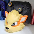 thumbnail image 1 of Soporte para controlador de juegos de Pokémon, soporte para manija de juego periférico de anime, soporte para auriculares, accesorios de escritorio para controlador Ps5/ps4/xbox/ns, 1 of 5
