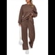 thumbnail image 1 of Traje de Dos Piezas para Mujer: Sudadera de Larga y Pantalón de Otoño. Traje Informal. Color Café L, 1 of 9