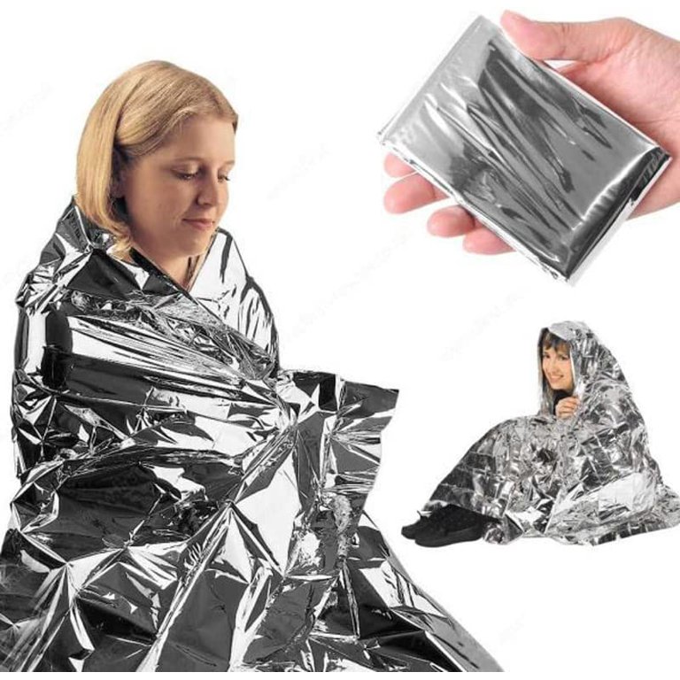 ISOP Rescue Blanket Gold u0026 Silver | 11 Units Large Size 82 x 63 in |  Emergency Thermal Blankets Survival Reflective Thermal First Aid | Warmth  Retaining Blanket - Walmart.com