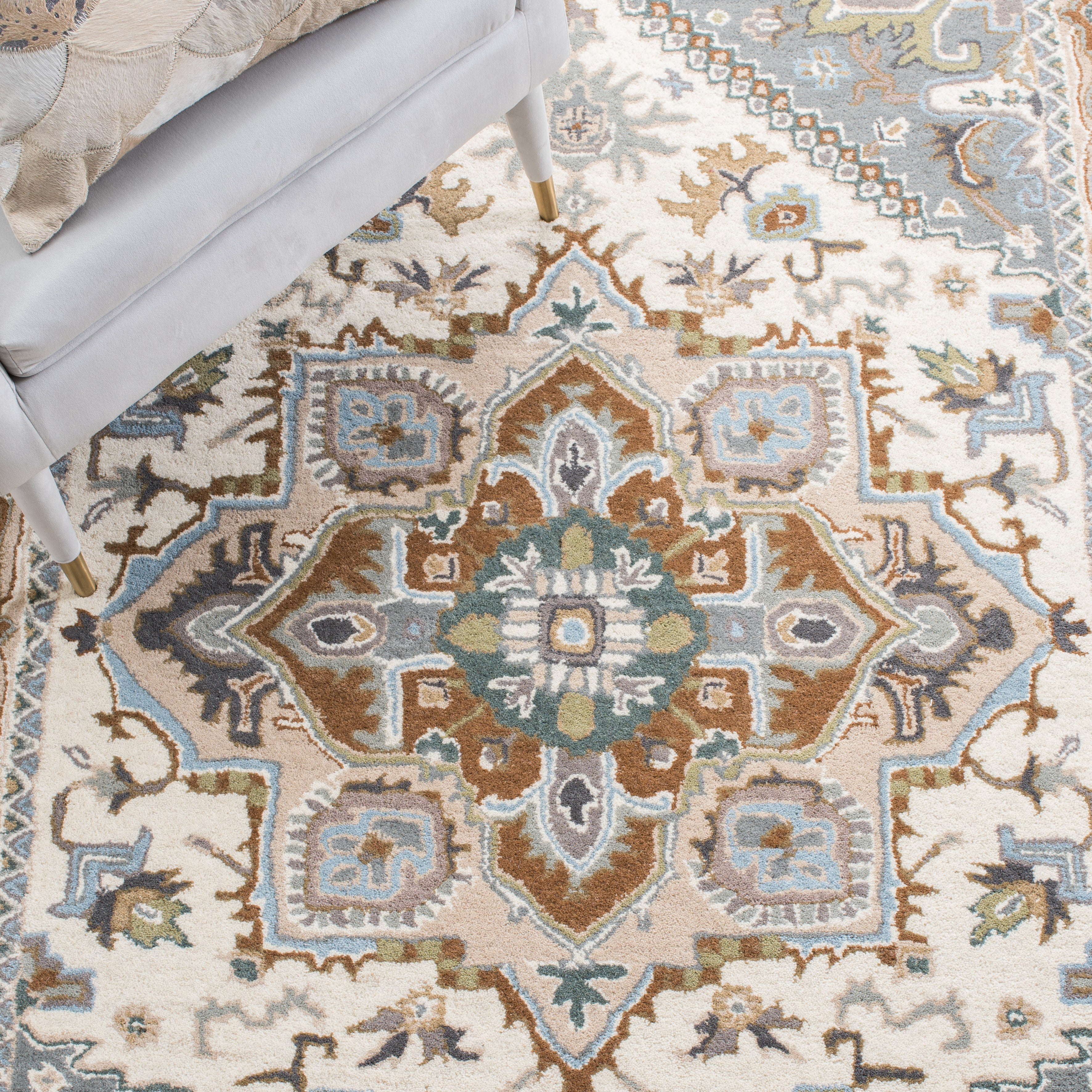 Safavieh Heritage York Oriental Wool Area Rug, Ivory/Light Blue, 8' x 10'