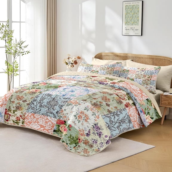 King Size Quilt Set Vintage Floral Microfiber Bedding Coverlet with Pillow Shams All Season Lightweight Soft