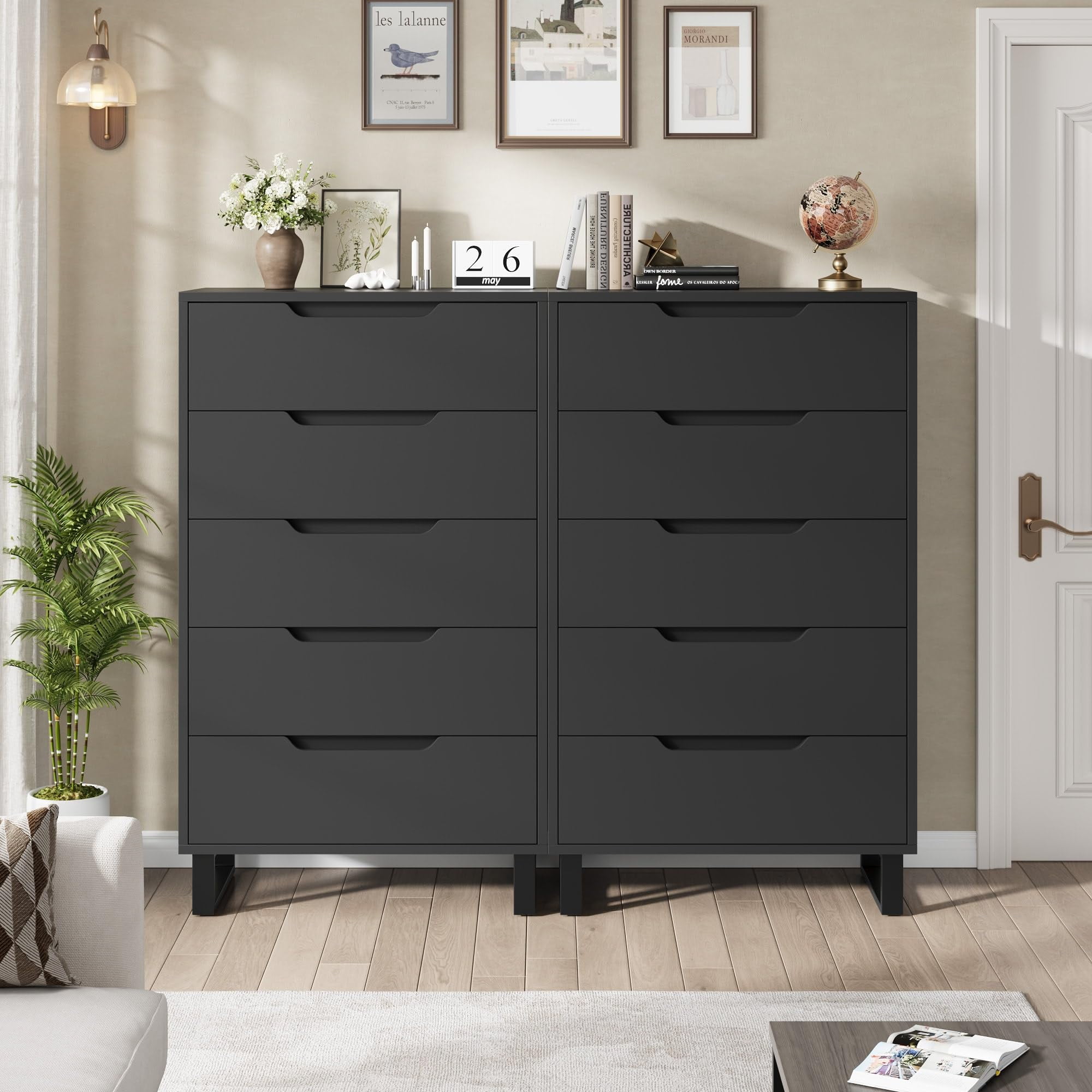 5-Drawer Dresser with Adjustable Base - Spacious Storage Chest for Bedroom & Living Room，