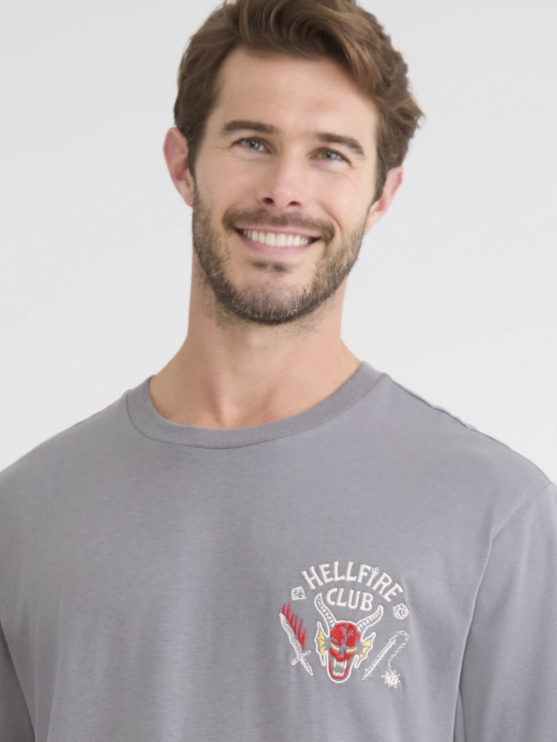 Netflix Stranger Things Hellfire Club Men's & Big Men's Drop Shoulder Graphic Tee, Sizes S-3XL