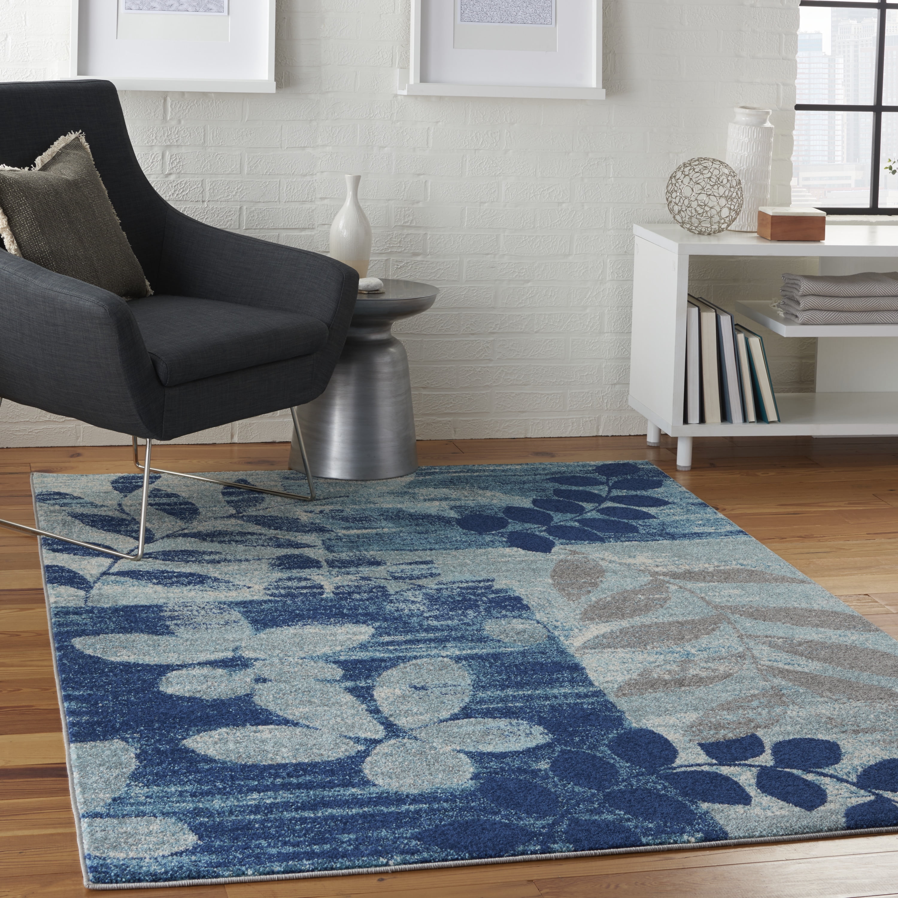 Serene Modern Botanical Navy/Light Blue 5'3" x 7'3" Area Rug, (5' x 7')