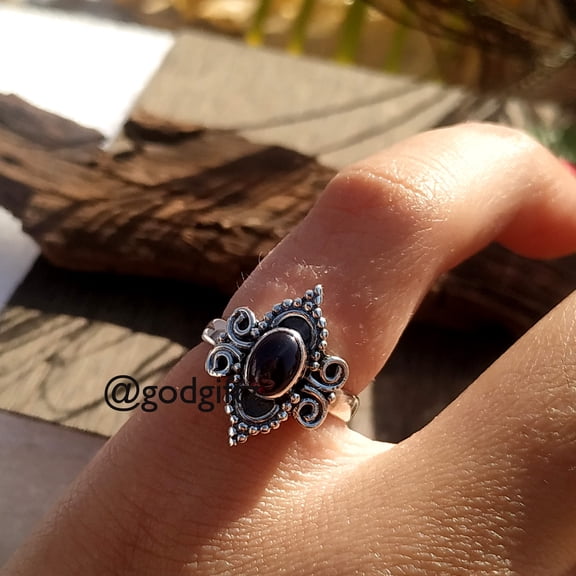 Inisha Creation Garnet Ring, 925 Sterling Silver Tiny Ring, Purple Garnet Ring, Stacking Ring, Handmade Designer Ring, Silver Statement Ring, Garnet Jewelry