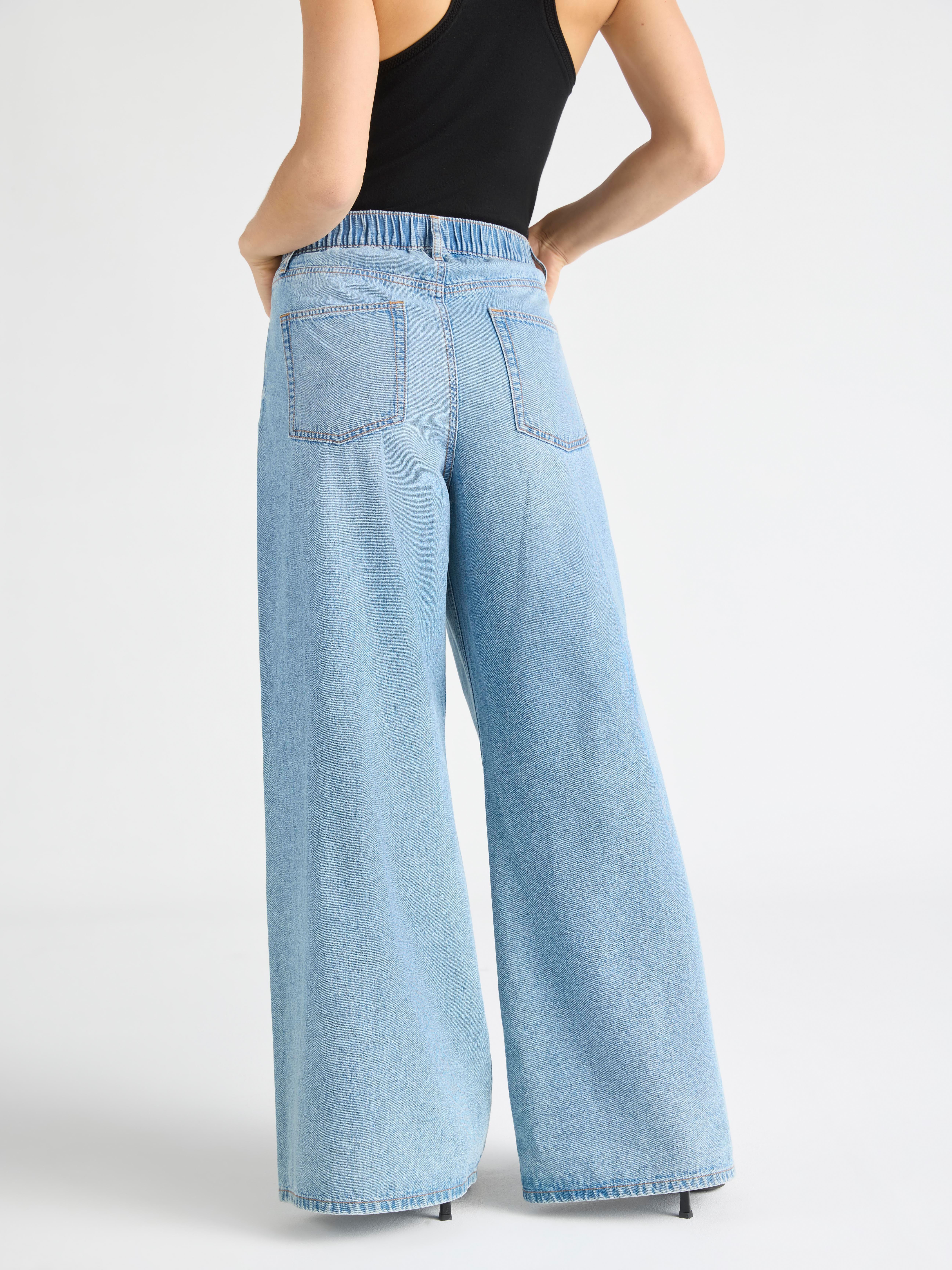 Scoop Women's and Women’s Plus High Rise Baggy Wide Leg Jeans, Sizes 0-28W, Short & Long Lengths Available