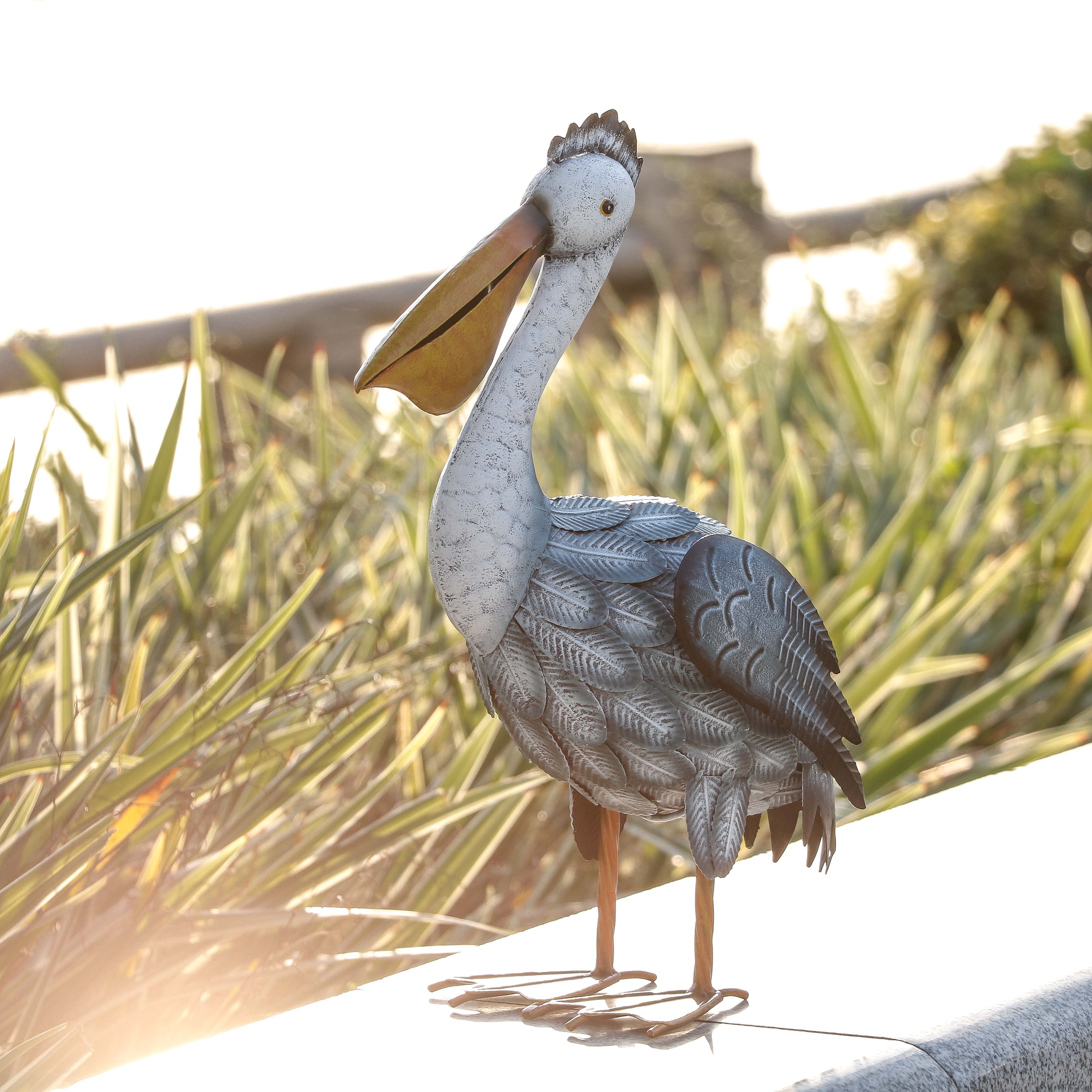 TERESA'S COLLECTIONS 16.5" Pelican Metal Garden Statue, Coastal Outdoor Yard Art for Patio