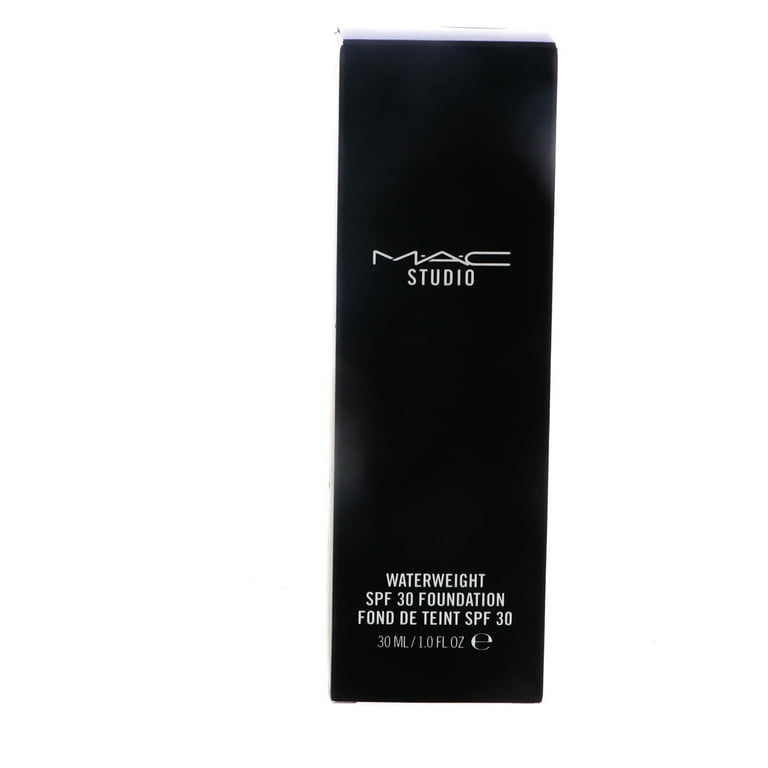 MAC Makeup Studio Waterweight SPF30 Foundation, NC20, Lightweight