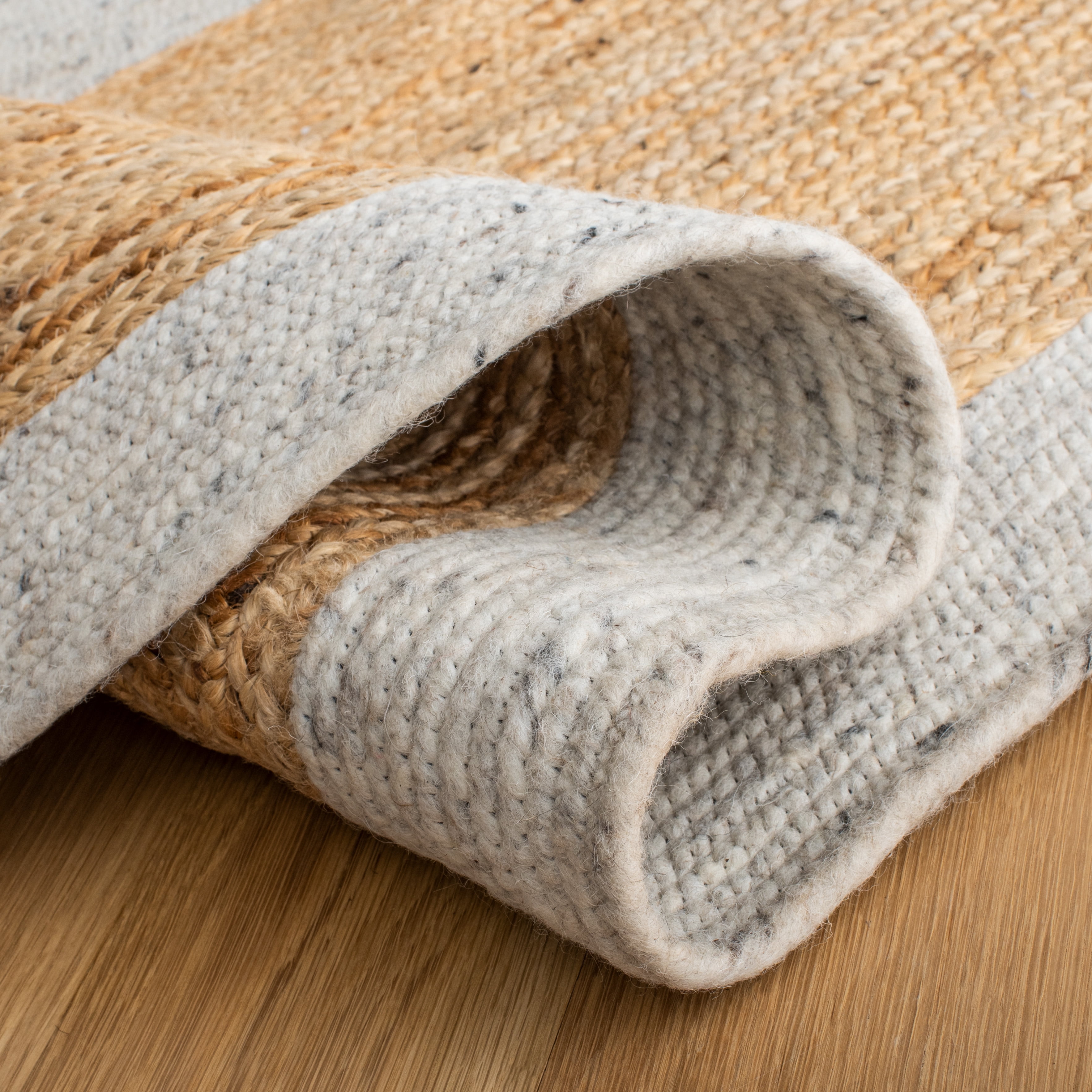 SAFAVIEH Braided Carina Bordered Reversible Area Rug, Light Gray/Natural, 4' x 6' Oval