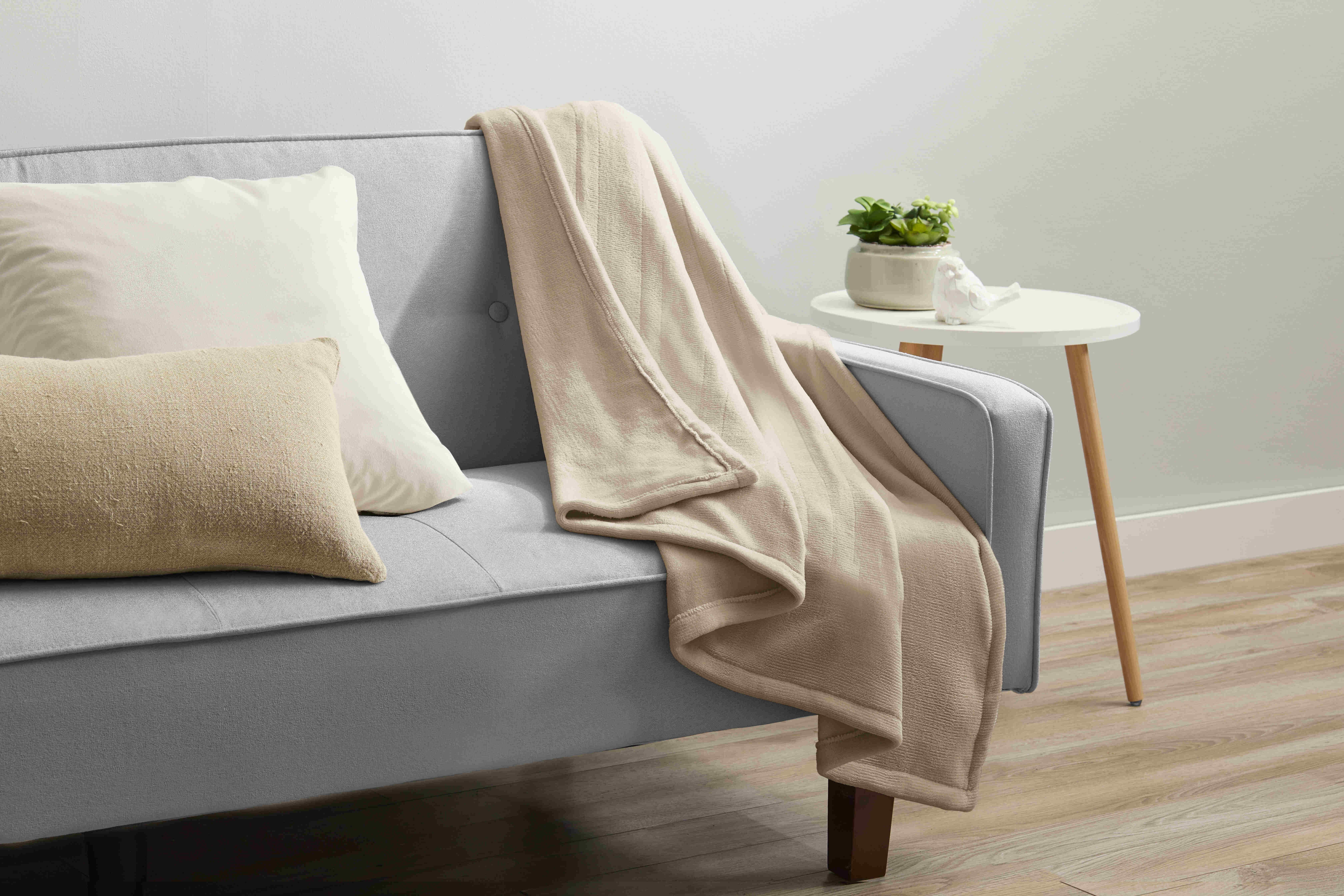 Sunbeam Royal Luxe Dove Gray Heated Throw Blanket  Adjustable Heat Settings