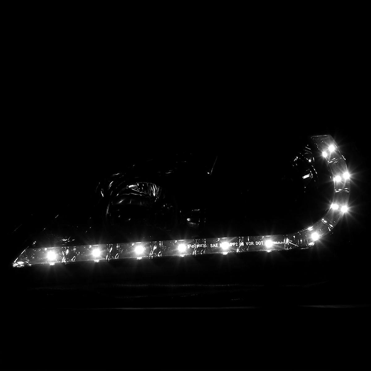 2004-2005 Civic Projector Headlights w/ R8 Style LED Light
