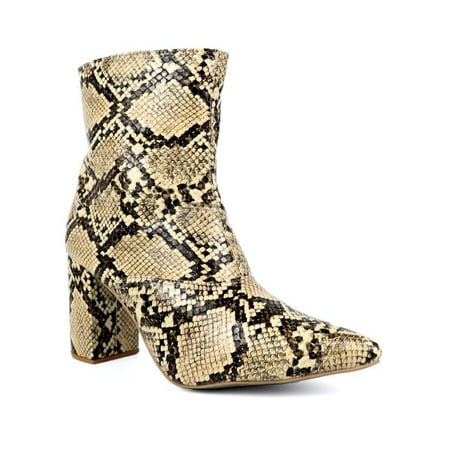 

Pointed Toe Bootie with a Block Heel