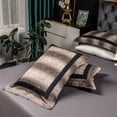 thumbnail image 1 of Fundas de almohada con estampado de animales (juego de 2), 1 of 2