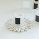 thumbnail image 4 of Mantel individual aislante tejido con forma de flor, hecho a mano, protector de encimera de cocina, resistente al calor, para decoración de mesa de comedor, Aestivo | Blanco | AESTIVO, 4 of 7
