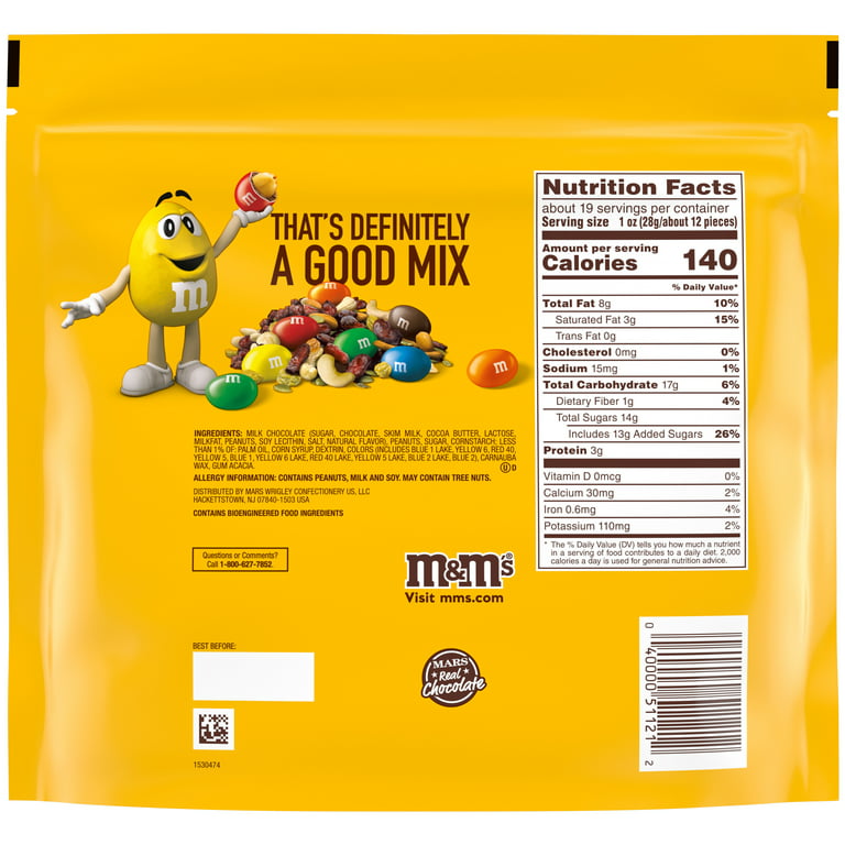 M&M's Family Size Candy, Dark Chocolate, 19.2 Ounce (49% Cacao Dark  Chocolate Peanut Candies, 2 Bags)