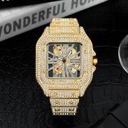 Glamorous Luxury Watches - Stylish Dial with Dazzling Rhinestones Elegant Men's Quartz Watch Perfect for Everyday Wear and Special Occasions