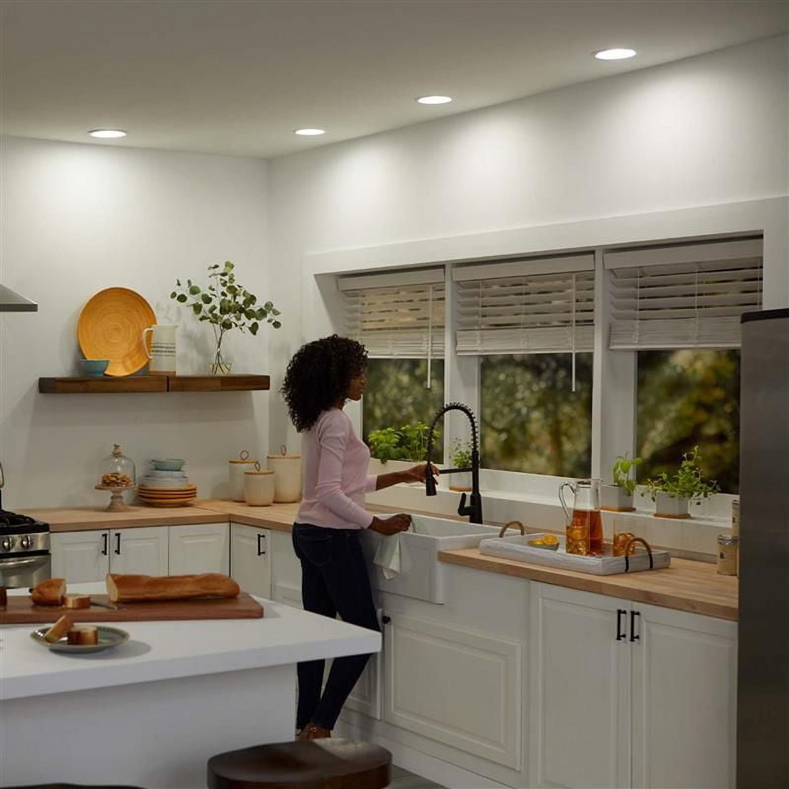 Philips UniversalFit LED T12 40W Equivalent Tube Energy Saving Light Bulb, Cool White (4000K) 2-Pack, LED T8/T12 2PK