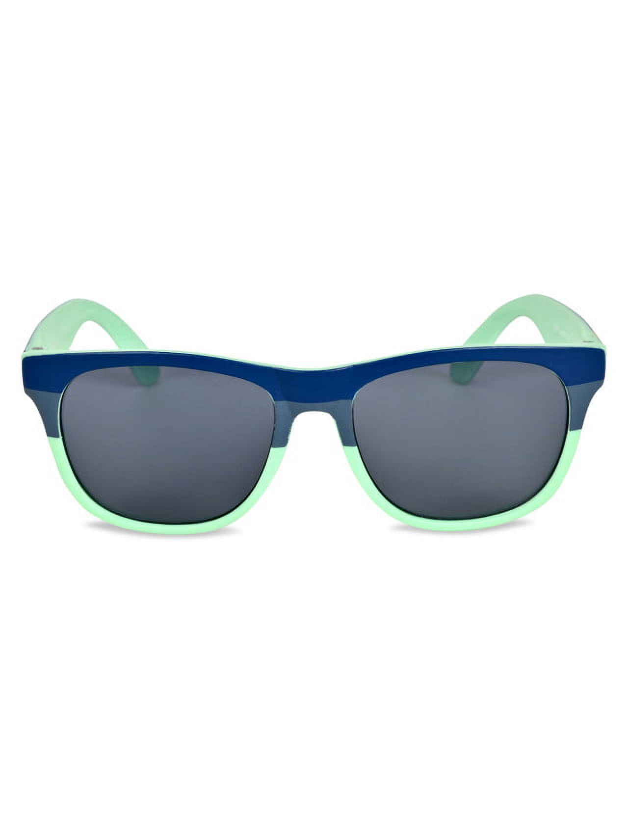 The Mandalorian Boy's Sunglasses and Tri-Fold Wallet Set