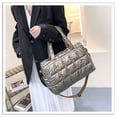 thumbnail image 4 of Bolso bandolera de invierno para mujer de moda, bolso de mano acolchado, de alta capacidad, con marco ancho, de apertura, bolsos impermeables champán Sunnimix Bolso de mujer, 4 of 8