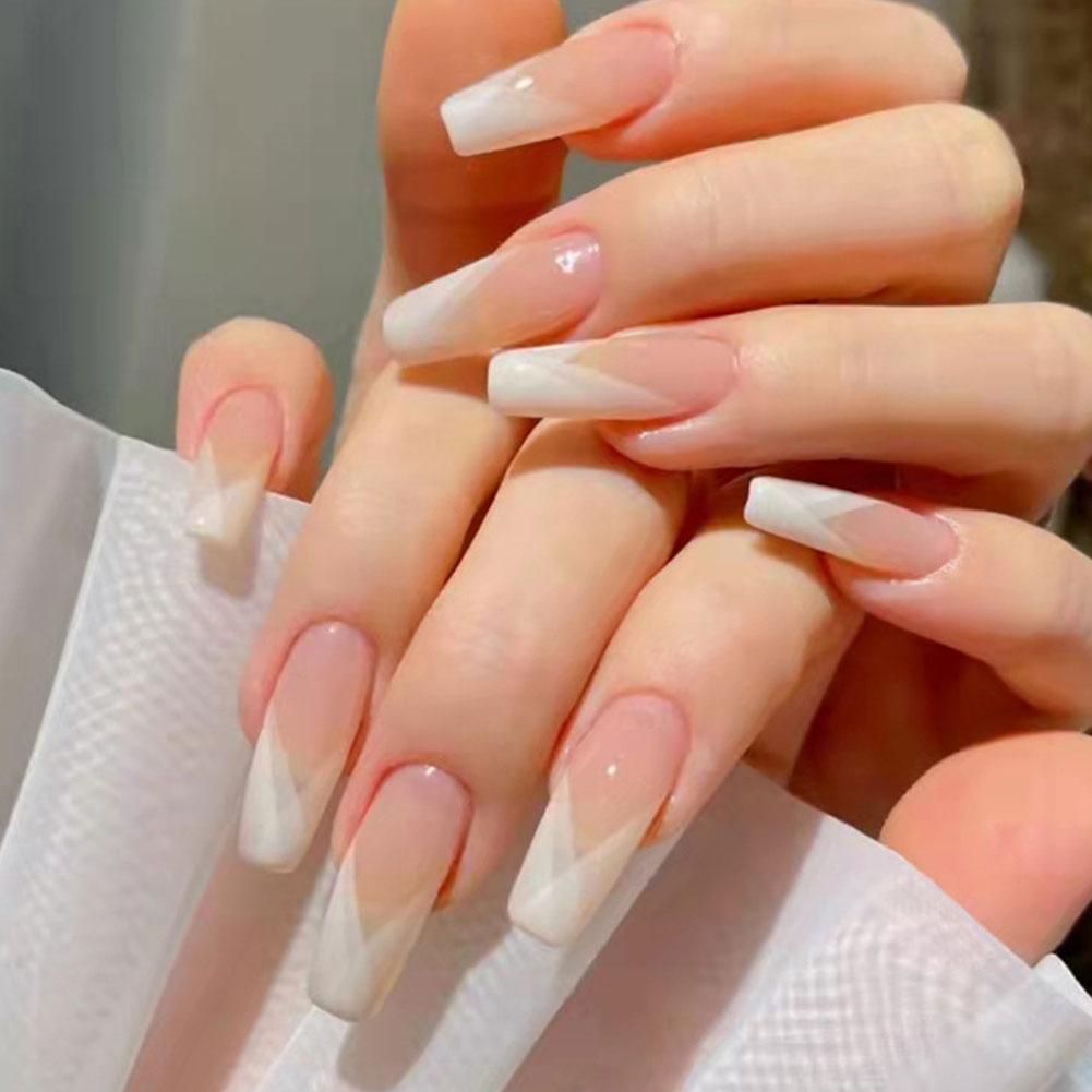 False Nails Small Fresh Yellow Flowers Decorated Design Almond Fake Nails French Wearable Manicure Art Tips U7K4