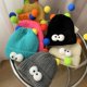 thumbnail image 3 of Gorro de lana con forma de monstruo de ojos grandes y dibujos animados para mujer, otoño e invierno, bonito y divertido gorro de punto para pareja que hace que la cara parezca pequeña, 3 of 6