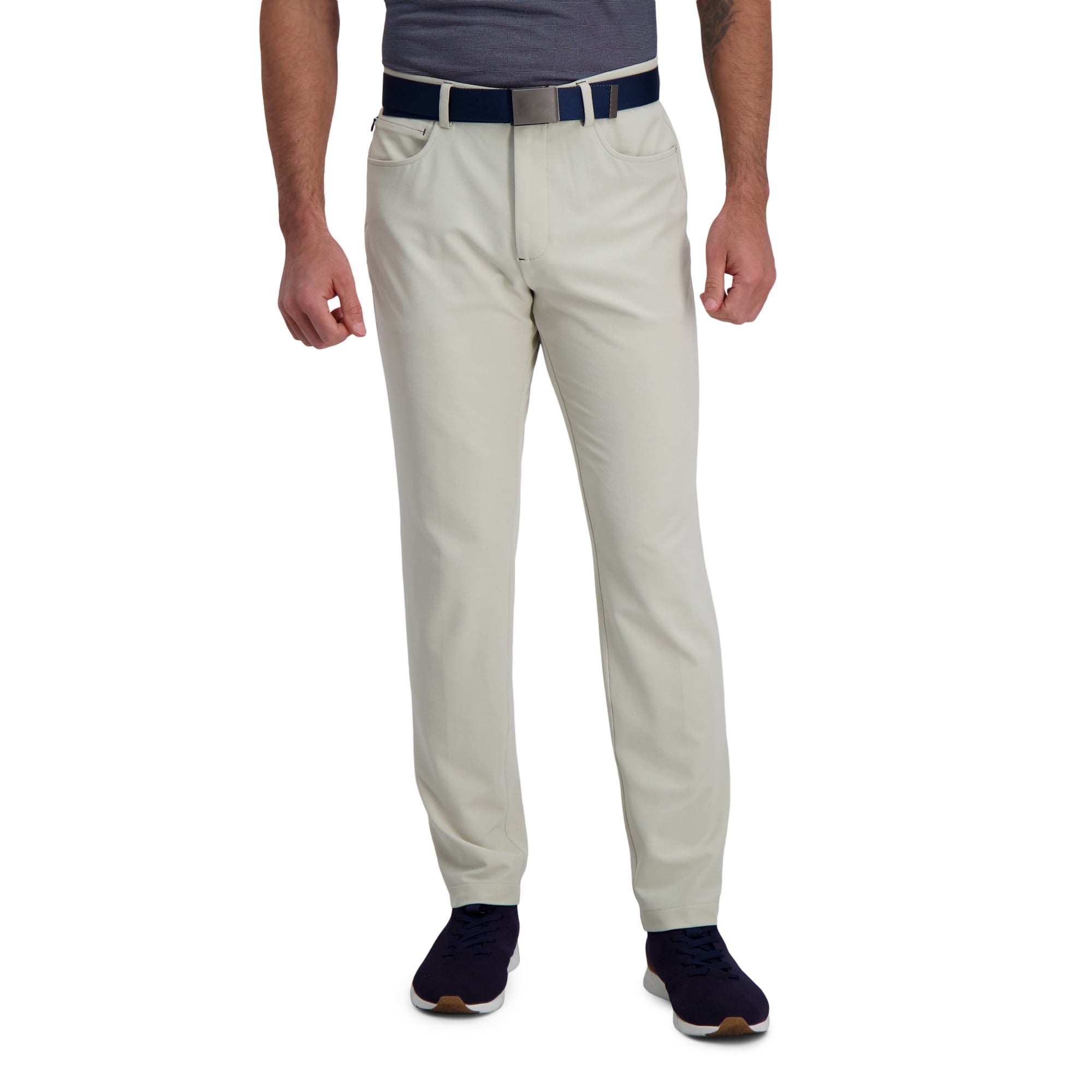 Haggar Men's Motion Khaki Straight Fit 
